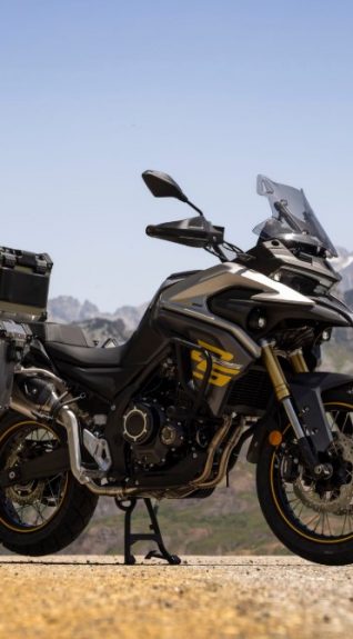 Ya ha reventado el mercado de motos. Esta trail china es ahora más barata que nunca y está mejor equipada